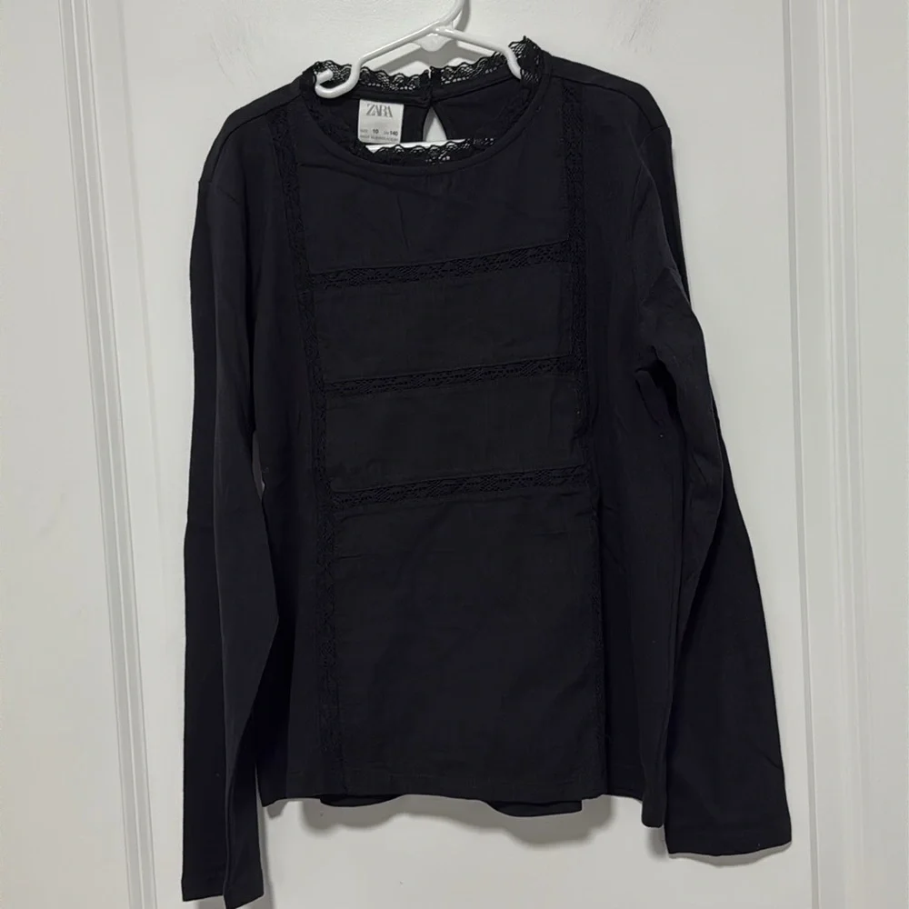 Zara Kids Girls Long Sleeve Blouse T-Shirt Black Round Neck size 10 - Picture 2 of 4